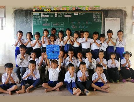 Boa ação: Escola do Camboja recebe doações 
