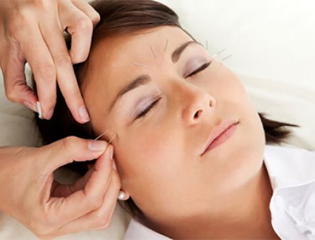 Acupuntura facial é promissora para prevenir envelhecimento