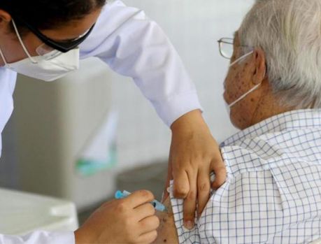 Nesta terça inicia vacina contra coronavírus para idosos de 87 e 88 anos Nesta terça inicia vacina contra coronavírus para idosos de 87 e 88 anos