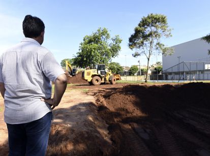 Bairro Sonho Meu ganha campo de futebol suíço