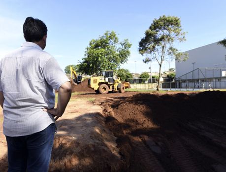 Bairro Sonho Meu ganha campo de futebol suíço Bairro Sonho Meu ganha campo de futebol suíço
