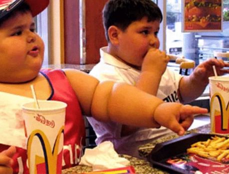 Obesidade infantil, uma realidade que preocupa o Brasil! Obesidade infantil, uma realidade que preocupa o Brasil!
