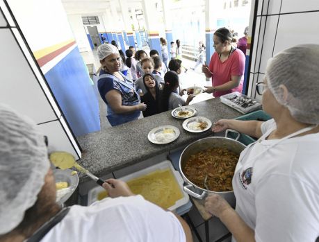 Merenda Escolar na rede de ensino de Umuarama é uma delícia!!! Merenda Escolar na rede de ensino de Umuarama é uma delícia!!!