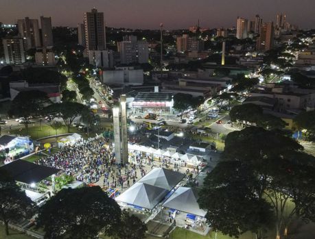 Obelisco da Amizade, o símbolo do encontro de amigos!