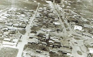 Já vai distante o tempo em que a cidade dormia em paz...
