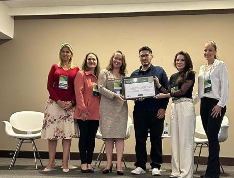 Cemil recebe Certificado Hospital Prata do Programa Segurança em Alta da Unimed Cemil recebe Certificado Hospital Prata do Programa Segurança em Alta da Unimed
