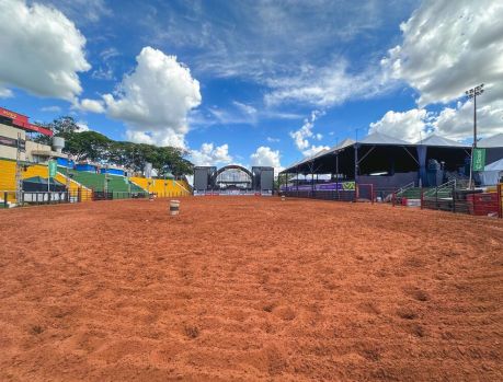 COMEÇA A TEMPORADA DE RODEIO DA EXPO UMUARAMA COMEÇA A TEMPORADA DE RODEIO DA EXPO UMUARAMA