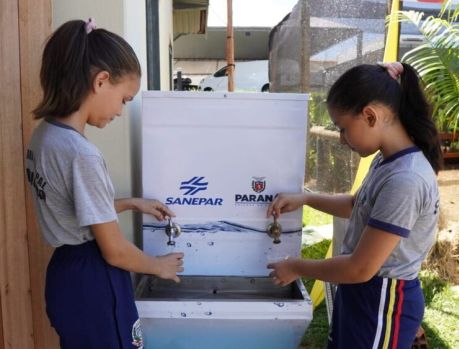 EXPO UMUARAMA TEM 3 ILHAS DE HIDRATAÇÃO EXPO UMUARAMA TEM 3 ILHAS DE HIDRATAÇÃO