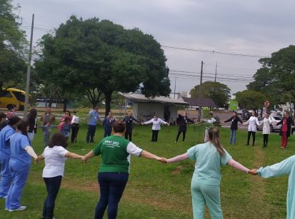 NESTE SÁBADO TEM GINÁSTICA NA PRAÇA OSCAR THOMPSON