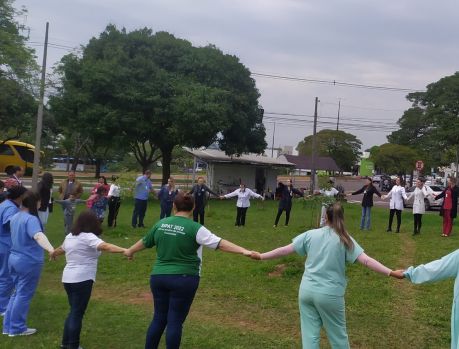 NESTE SÁBADO TEM GINÁSTICA NA PRAÇA OSCAR THOMPSON