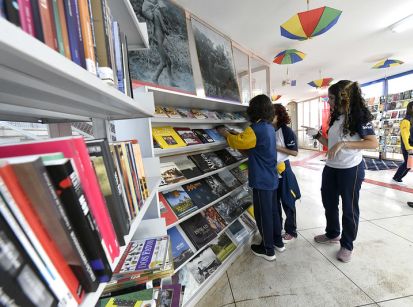 FESTA LITERÁRIA EM UMUARAMA