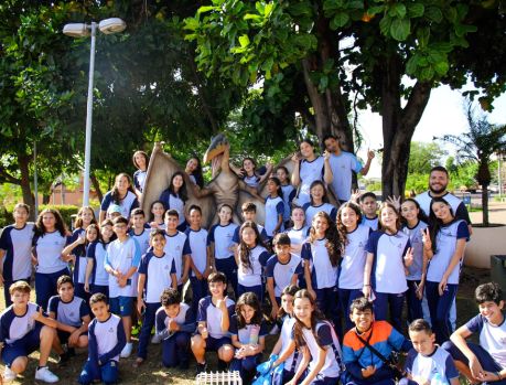 ALUNOS DO 6° ANO DA ESCOLA ADVENTISTA VISITARAM O MUSEU DE PALEONTOLOGIA DE CRUZEIRO DO OESTE ALUNOS DO 6° ANO DA ESCOLA ADVENTISTA VISITARAM O MUSEU DE PALEONTOLOGIA DE CRUZEIRO DO OESTE