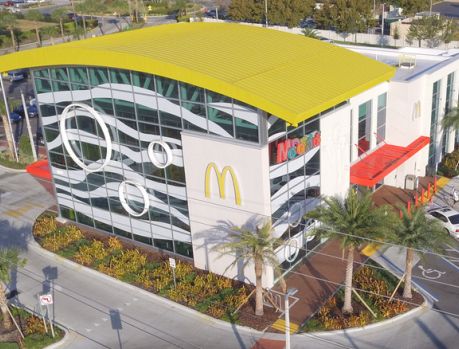O MAIOR MCDONALD'S DO MUNDO É UMA MARAVILHA! O MAIOR MCDONALD'S DO MUNDO É UMA MARAVILHA!