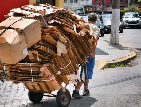 VALORIZANDO O TRABALHO DOS CATADORES DE RECICLÁVEIS VALORIZANDO O TRABALHO DOS CATADORES DE RECICLÁVEIS