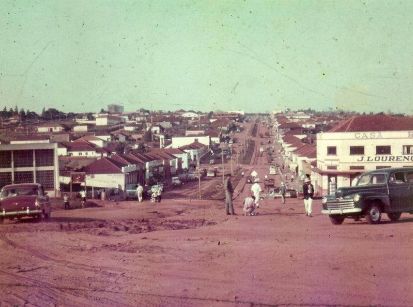 FOTOS ANTIGAS VALEM OURO PARA CONTAR HISTÓRIAS DE UMUARAMA!