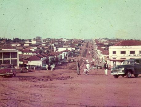 FOTOS ANTIGAS VALEM OURO PARA CONTAR HISTÓRIAS DE UMUARAMA! FOTOS ANTIGAS VALEM OURO PARA CONTAR HISTÓRIAS DE UMUARAMA!