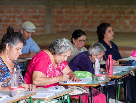 CURSO ENSINA JOVENS, ADULTOS E IDOSOS A LER E ESCREVER CURSO ENSINA JOVENS, ADULTOS E IDOSOS A LER E ESCREVER