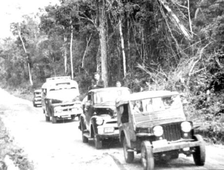 EM 1950 FOI ABERTA A ESTRADA DE UMUARAMA A MARINGÁ EM 1950 FOI ABERTA A ESTRADA DE UMUARAMA A MARINGÁ