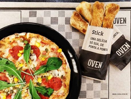Oven Pizza Customizada inaugura primeira loja de rua em Umuarama