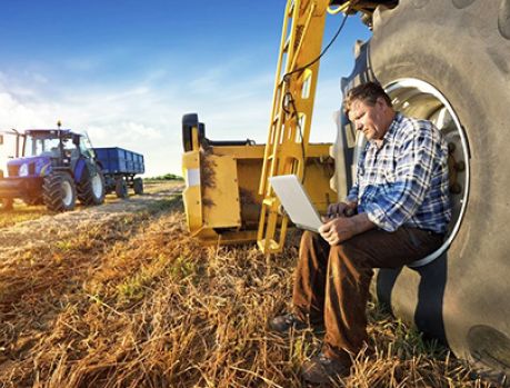 Mais de 100 mil propriedades rurais do Paraná conectadas à internet! Mais de 100 mil propriedades rurais do Paraná conectadas à internet!