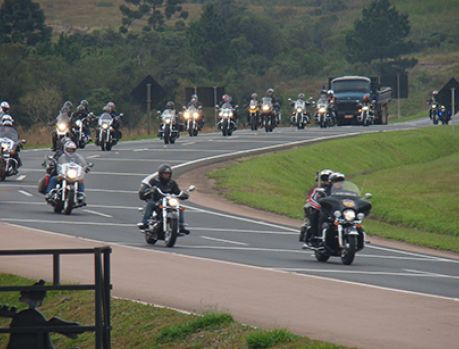 Um passeio de motocicleta de Umuarama até o Rio Paranazáo! Um passeio de motocicleta de Umuarama até o Rio Paranazáo!
