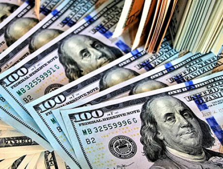 Dólar fecha agosto com alta acumulada de 22,86% no ano!