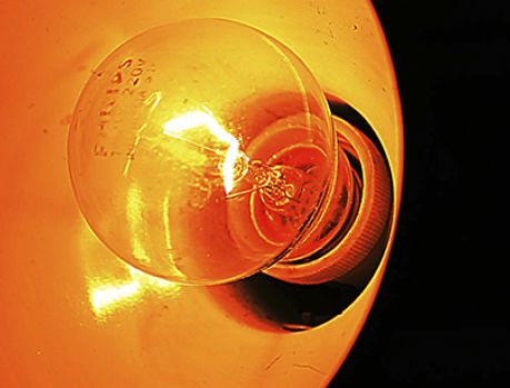 É ruim, heeeeein: Contas de luz ficarão mais caras até o fim do ano É ruim, heeeeein: Contas de luz ficarão mais caras até o fim do ano