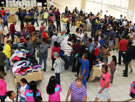 “Amigos da Fé”, o maior bazar beneficente de Umuarama! “Amigos da Fé”, o maior bazar beneficente de Umuarama!