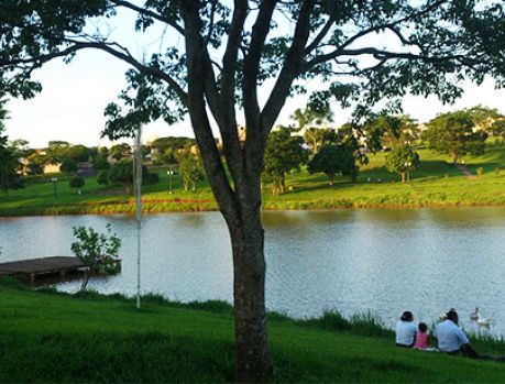 A festa não acabou... Domingo tem mais atrações no Lago!