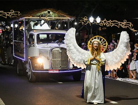 Dingou Béus! Umuarama já está em clima de Natal Encantado! Dingou Béus! Umuarama já está em clima de Natal Encantado!
