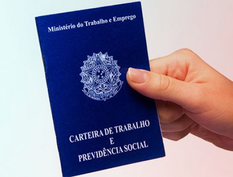Trabalhar aos domingos e feriados... Você é contra ou a favor? Trabalhar aos domingos e feriados... Você é contra ou a favor?