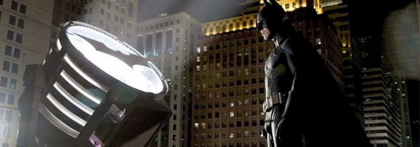 Multidão festeja o Batman no Brasil!