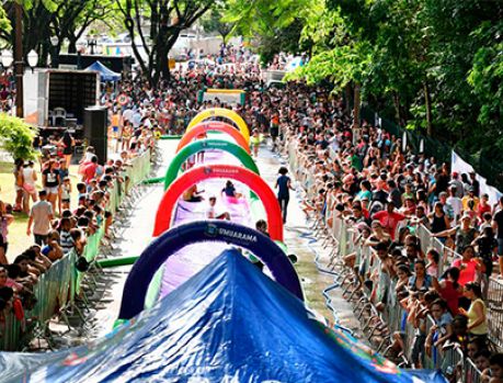 Toboágua na festa das crianças, sábado no Bosque Uirapuru