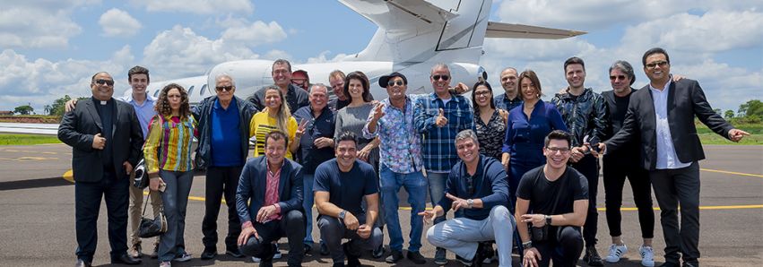 O Ultrafarma Jet lotado de estrelas!