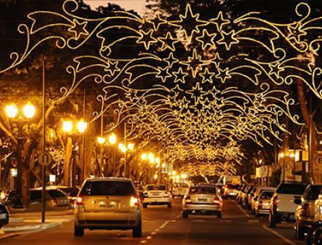 Horário especial de Natal começa dia 13 em Umuarama Horário especial de Natal começa dia 13 em Umuarama