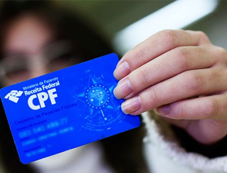 Receita regulariza CPFs com pendências para pagamento de auxílio Receita regulariza CPFs com pendências para pagamento de auxílio