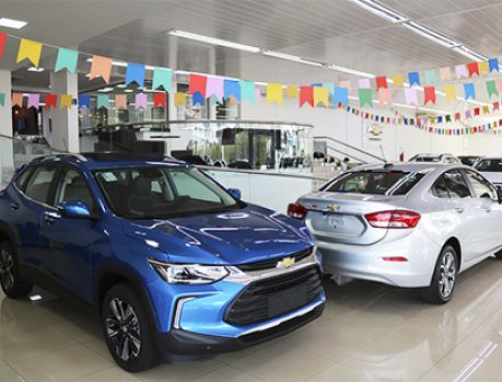 Um Arraiá de ofertas para você comprar seu carro novo! Um Arraiá de ofertas para você comprar seu carro novo!
