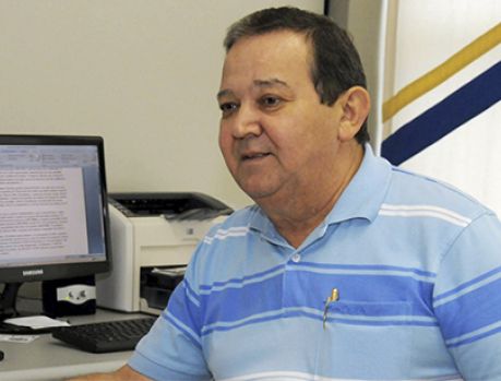 Jornalista conta a história política de Umuarama: 14 eleições Jornalista conta a história política de Umuarama: 14 eleições