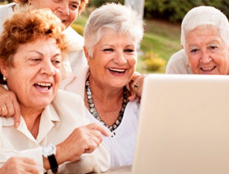 Idosos usam cada vez mais internet no Brasil Idosos usam cada vez mais internet no Brasil