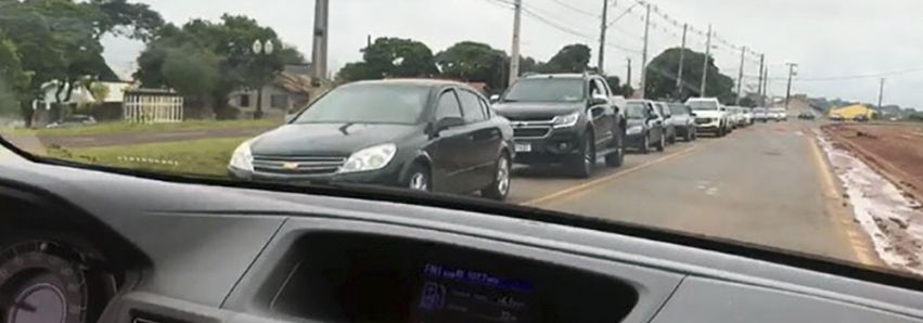 Fila quilométrica rumo ao Atacadão!!!