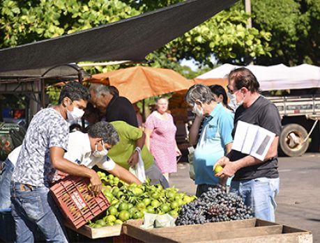 Umuarama terá duas feiras no mesmo horário, nesta sexta-feira Umuarama terá duas feiras no mesmo horário, nesta sexta-feira