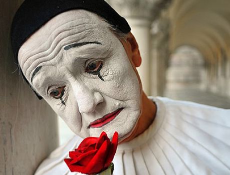 Folia em casa: Carnaval de Umuarama foi cancelado! Folia em casa: Carnaval de Umuarama foi cancelado!