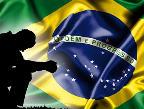 Maioria dos brasileiros acredita, ora e torce que a vida vai melhorar! Maioria dos brasileiros acredita, ora e torce que a vida vai melhorar!