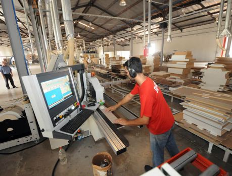 Umuarama entre as cidades que mais geram empregos no PR! Umuarama entre as cidades que mais geram empregos no PR!