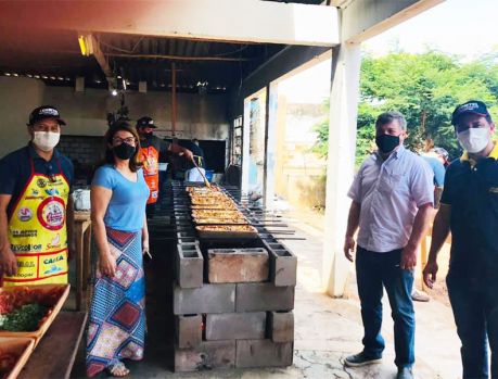 Prefeito foi prestigiar a Festa do Frango na Telha Prefeito foi prestigiar a Festa do Frango na Telha