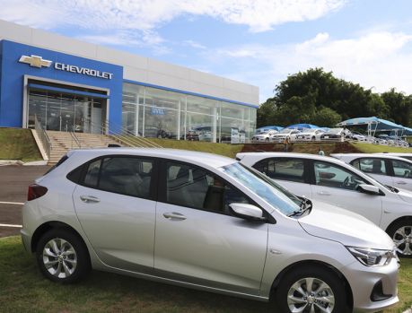 Quer vender seu Chevrolet seminovo?  A Uvel compra!!! 