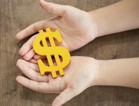 Paranaenses aprenderam a não gastar dinheiro com supérfluos Paranaenses aprenderam a não gastar dinheiro com supérfluos