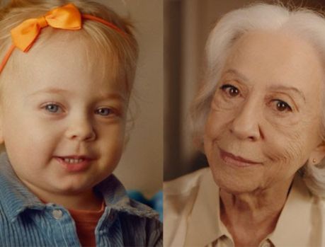 Fernanda Montenegro e bebê Alice emociona com comercial de fim de ano do Itaú Fernanda Montenegro e bebê Alice emociona com comercial de fim de ano do Itaú