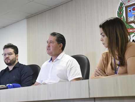 Prefeito de Umuarama pede aos professores para que não façam greve Prefeito de Umuarama pede aos professores para que não façam greve