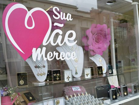 Lojas de Umuarama estão em ritmo de vendas do Dia das Mães Lojas de Umuarama estão em ritmo de vendas do Dia das Mães